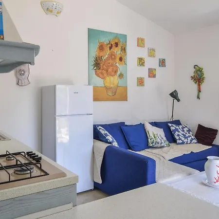 2 Bedroom Lovely In Budoni