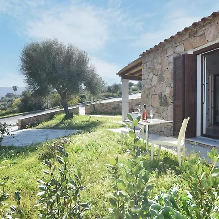 Сasa de vacaciones 2 Bedroom Lovely In *